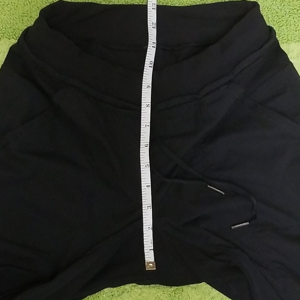 Lululemon Women's Capris Size 4 - Picture 7 of 11